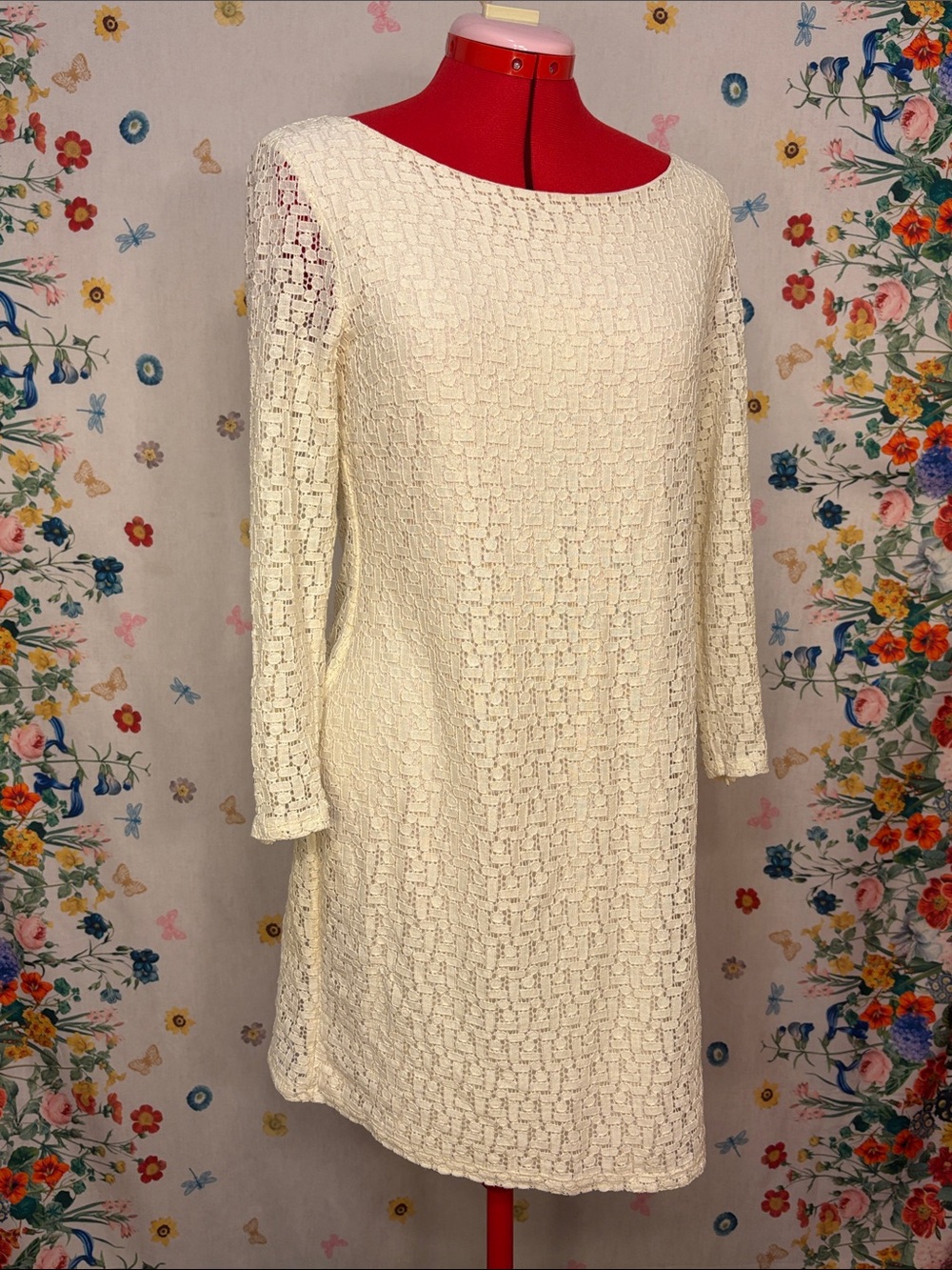 Banana Republic - Cream Lace Long-Sleeve Shift Dress